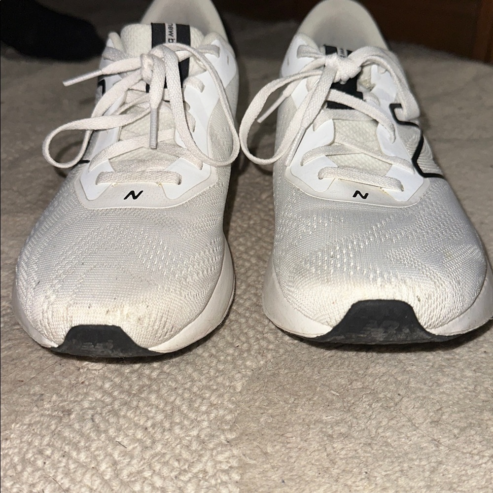 NEW BALANCE RUNNING SHOES - Picture 8 of 8